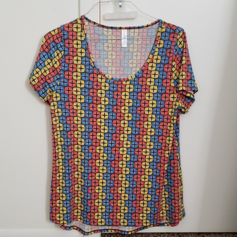 Lularoe Classic T size L patterned